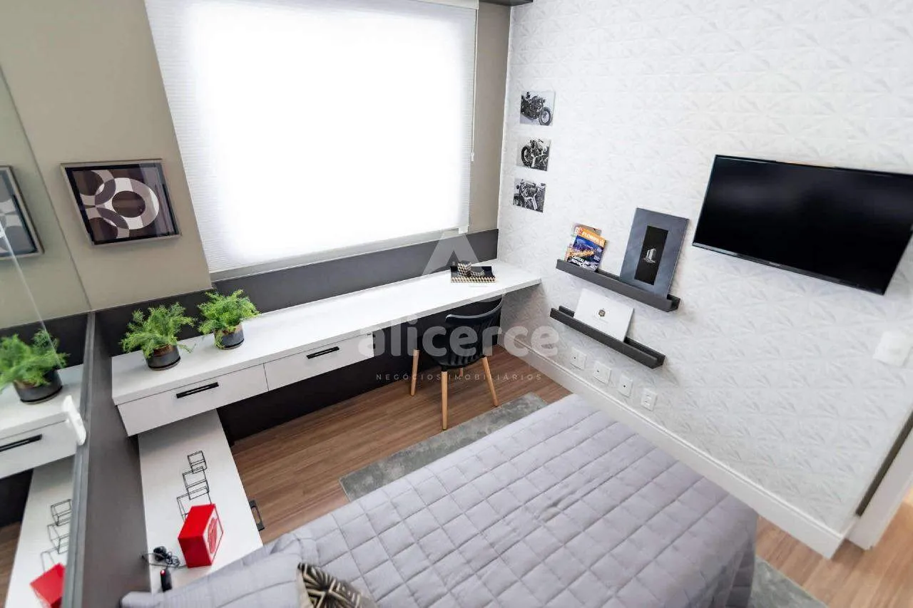 Imagem Apartamento á Venda - 3 Dormitórios I 1 suíte I Vaga de Garagem - em Agronômica - Florianópolis/SC
