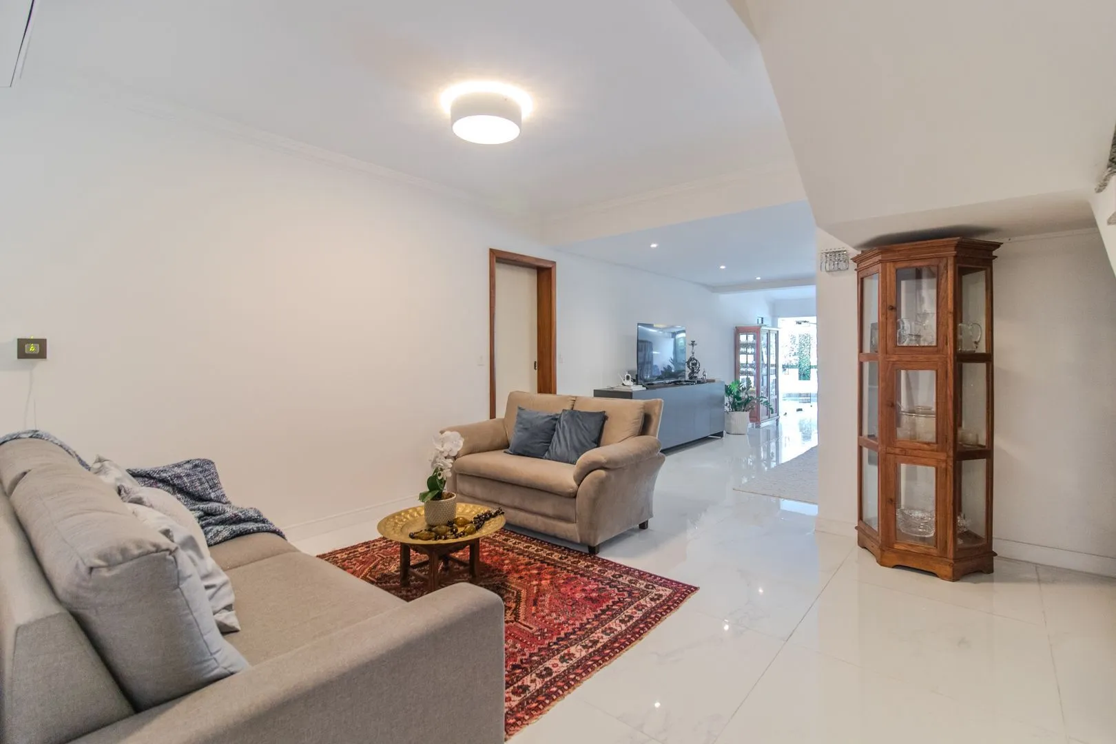 Imagem Casa para Venda - 410m², 3 dormitórios, sendo 3 suites, 2 vagas - Ipanema