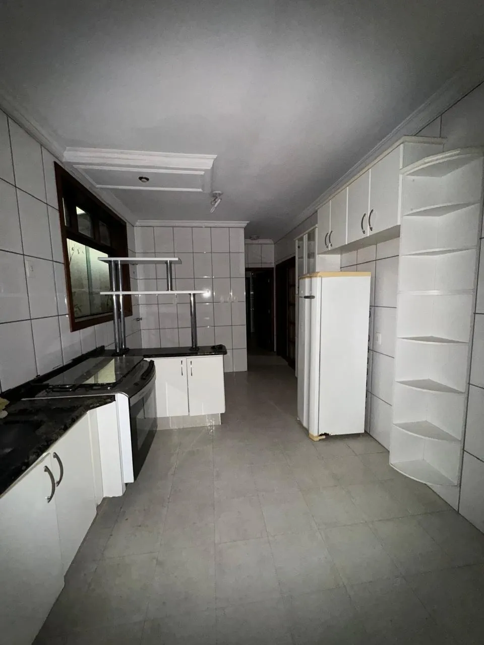 Imagem Casa Comercial para Locação no Jardim América, Sorocaba-SP: 7 Salas, 4 Banheiros, 491m² de Área