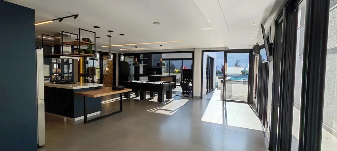 Imagem Sobrado de Luxo com Área de Lazer Completa Condomínio Treviso, Bairro Fag, Cascavel - Venda