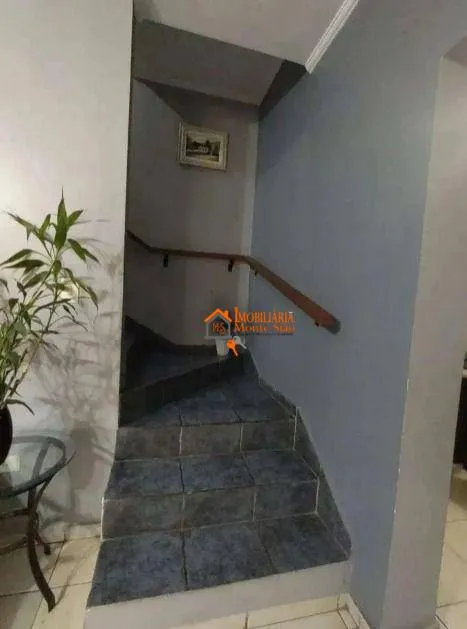 Imagem Sobrado com 3 dormitórios à venda, 188 m² por R$ 690.000 - Ponte Grande - Guarulhos/SP