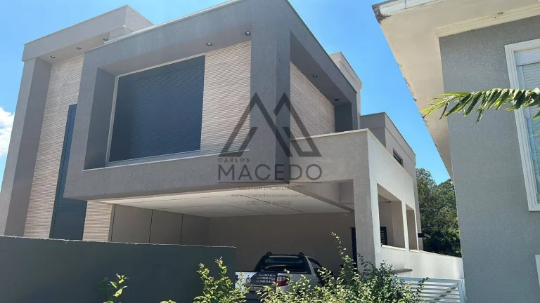 Imagem Conforto e Segurança em Condomínio Fechado - Casa de Alto Padrão à Venda