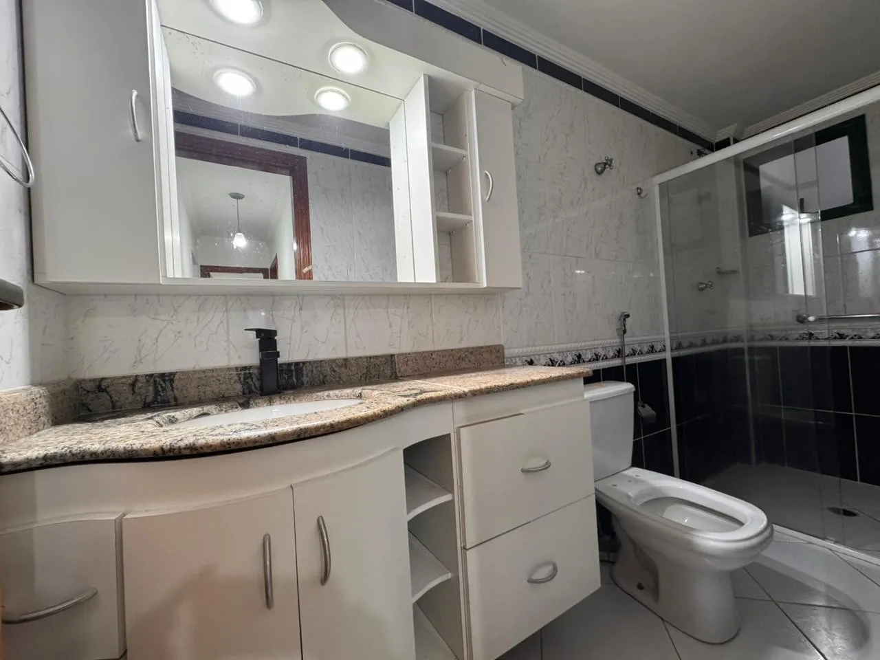 Imagem Apartamento para Venda em Praia Grande, Canto do Forte, 2 dormitórios, 1 suíte, 1 banheiro, 1 vaga