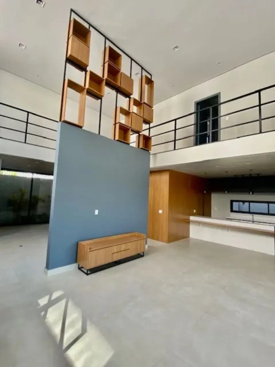 Imagem Imperdível Casa em Condomínio à Venda em Votorantim-SP - 4 quartos, 4 suítes, 3 salas, 5 banheiros, 4 vagas, 355,33m².