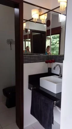 Imagem Linda casa de alvenaria em Cond fechado, Condado de Castella