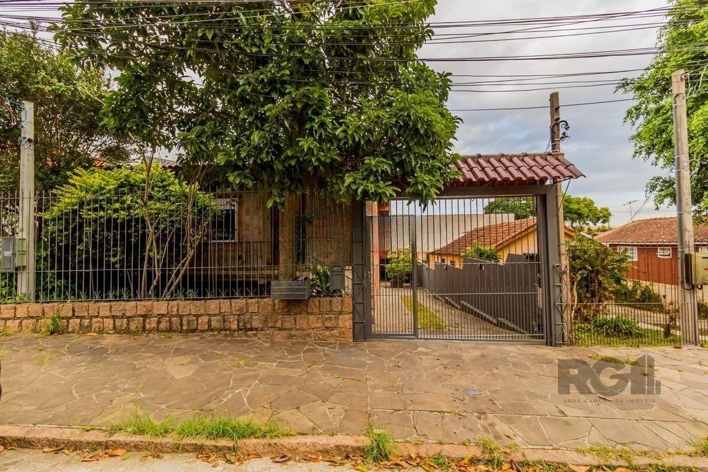 Imagem Casa de 4 dormitórios no bairro Espírito Santo