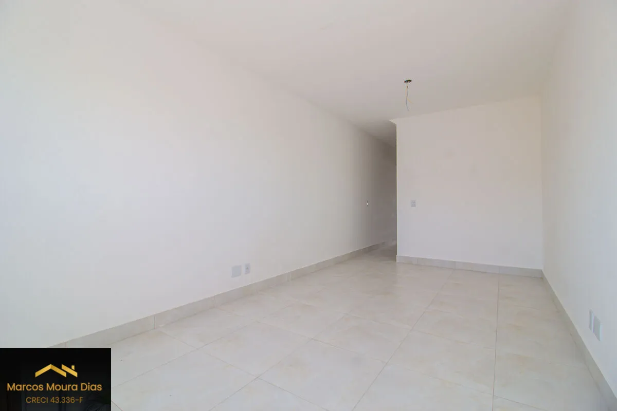 Imagem Sobrado à venda no Rio Pequeno, Novo com 2 Suítes e 2 Vagas de Garagem