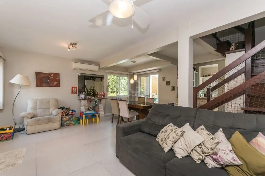 Imagem Casa Condominio para Venda - 178,00 m², 3 dormitórios, sendo 2 suites, 2 vagas - Alto Petrópolis