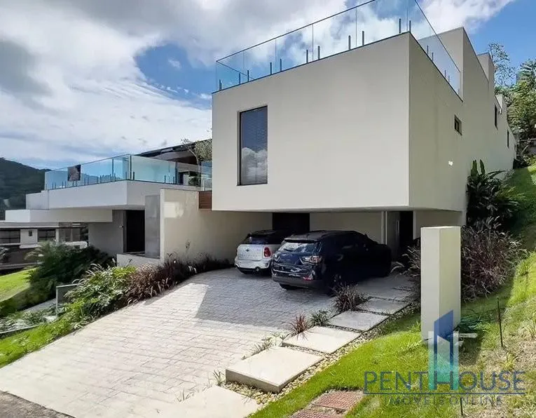 Foto do imóvel Casa em Condomínio para Venda em Balneário Camboriú, BARRA, 4 dormitórios, 4 suítes, 6 banheiros, 4 vagas em Avenida Hermógenes de Assis Feijó, 610 - BARRA, Balneário Camboriú - SC