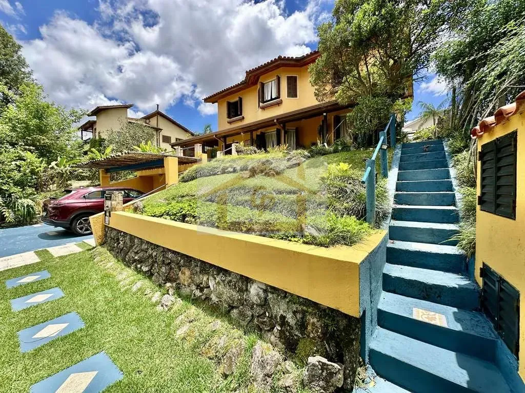 Imagem Rústica, avarandada, Mista alvenaria e madeira de lei, 3 dorms/1ste, gourmet, lareira!