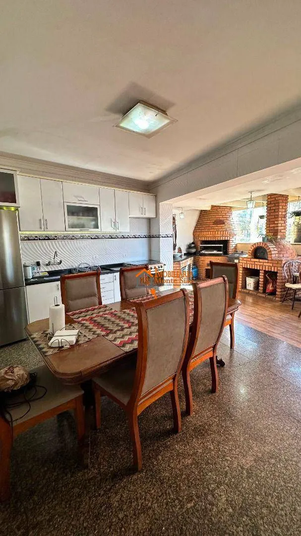 Imagem Casa com 2 dormitórios para alugar, 3000 m² por R$ 6.500,00/mês - Vila das Palmeiras - Guarulhos/SP