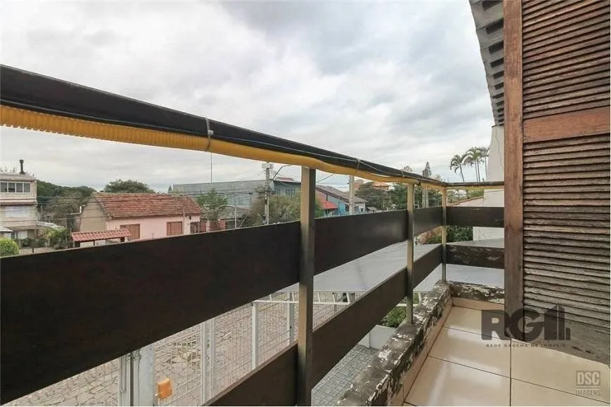 Imagem Casa de 285m² - 4 dormitórios, 4 vagas no bairro Bom Jesus