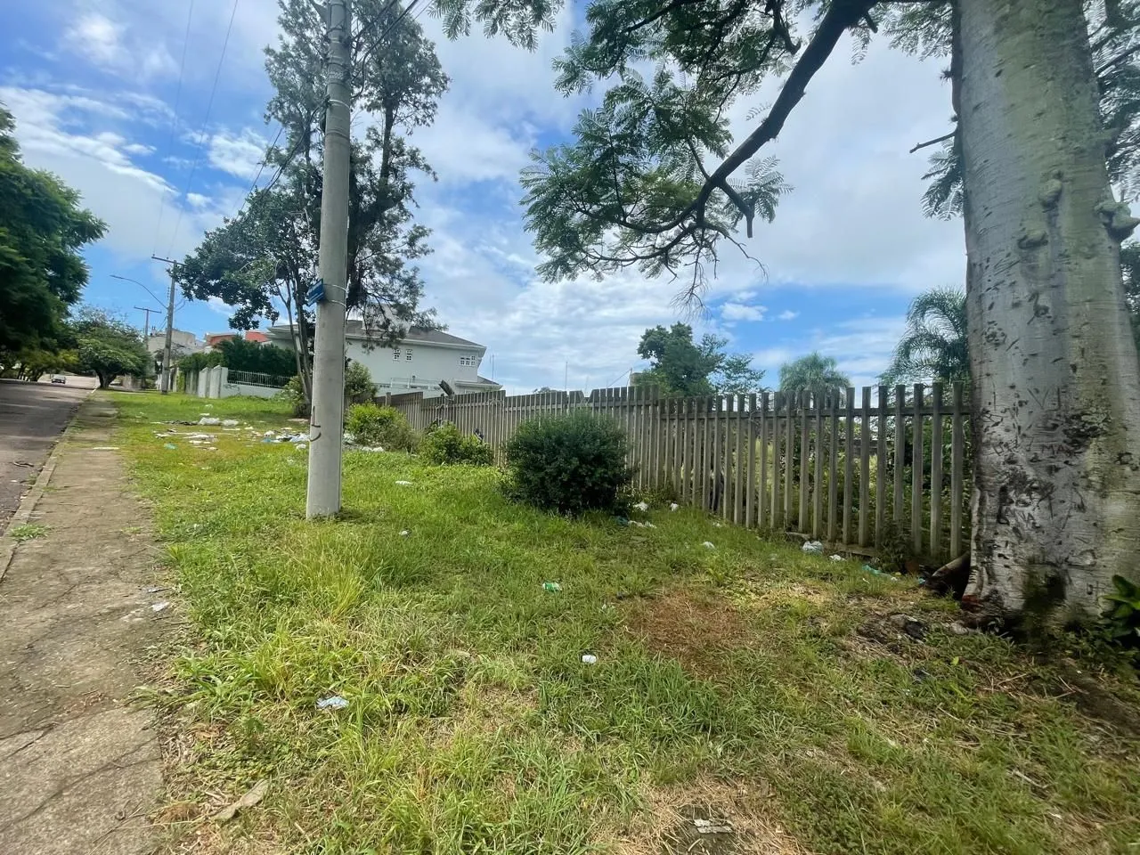 Imagem Terreno no bairro Cristal com aproximadamente 2400m² de área!!