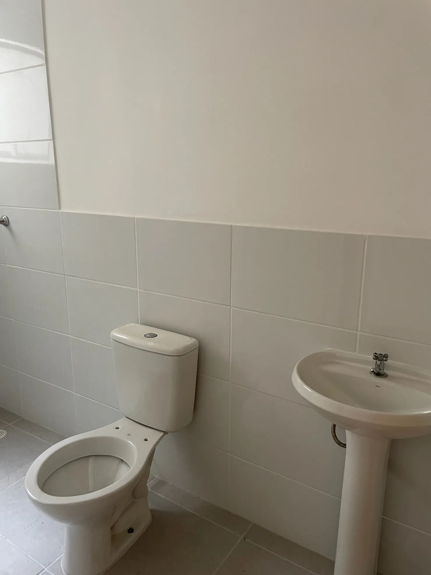 Imagem Apartamento à venda dois dormitórios com sacada e vista para a Serra, Feital, Pindamonhangaba, SP