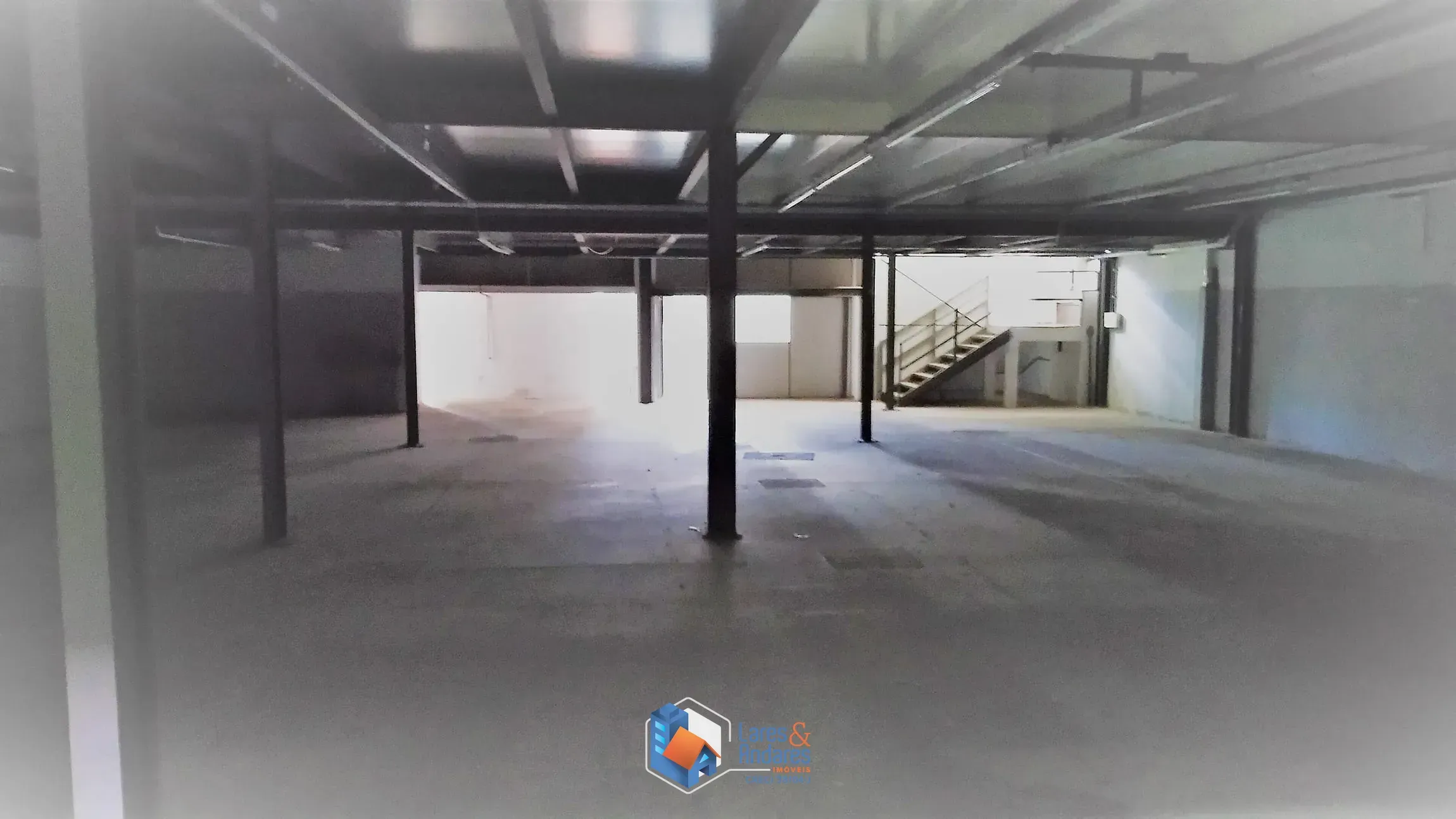 Imagem GALPÃO INDUSTRIAL/COMERCIAL NA CASA VERDE COM 861 M² DE ÁREA CONSTRUÍDA, SENDO 500 M² DE PISO E 445 M² DE MEZANINO.