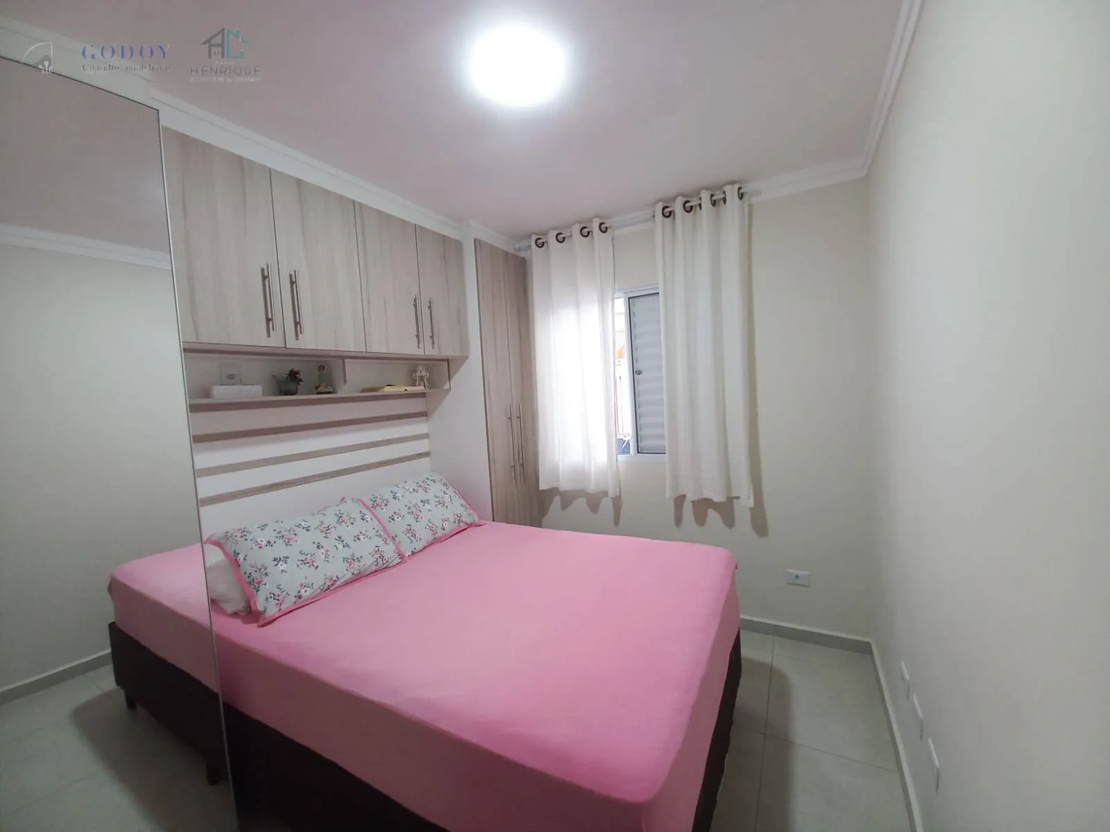 Imagem Casa Aconchegante em Condomínio Fechado com Área de Lazer