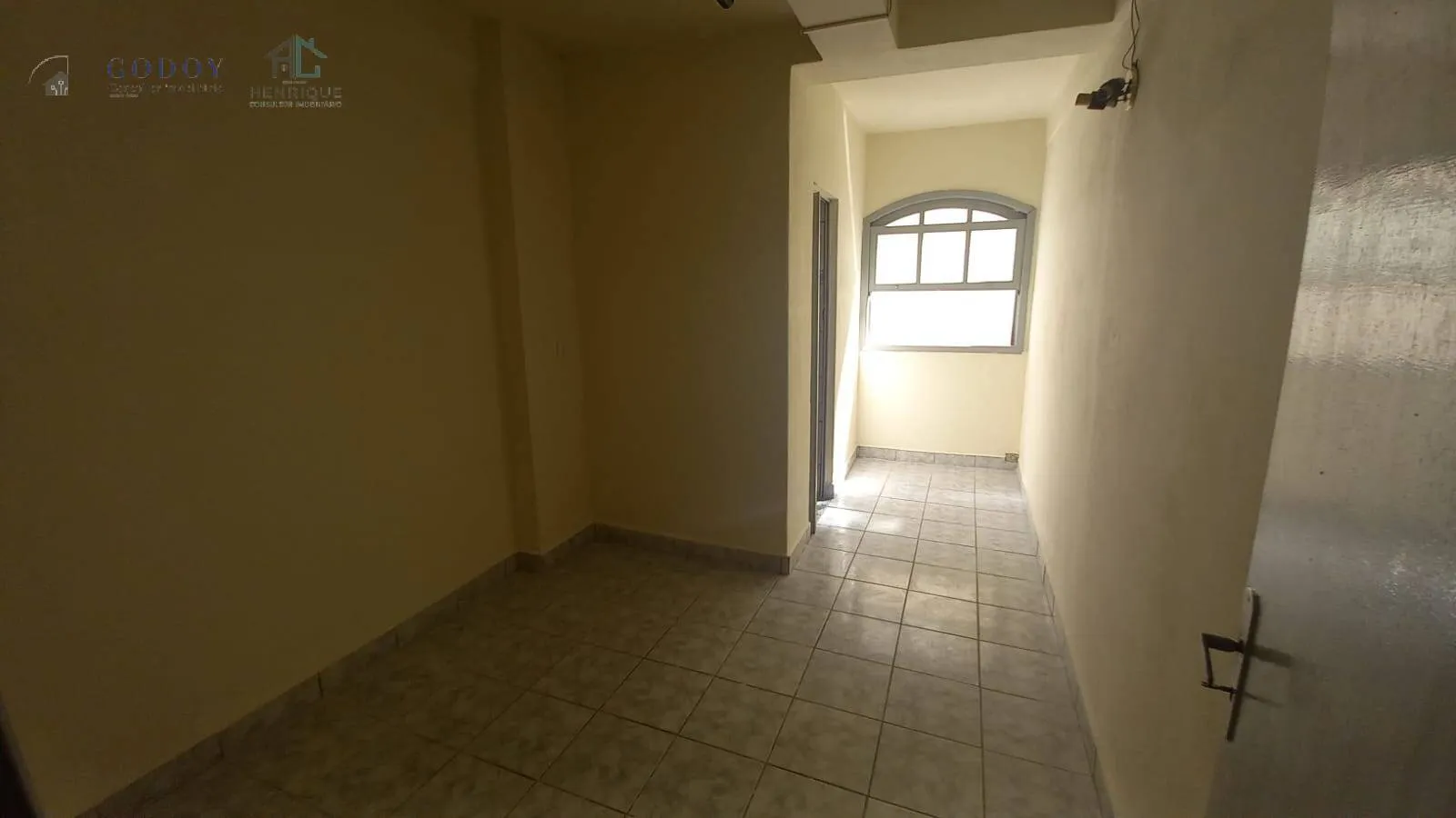 Imagem Excelente Investimento com 3 Casas no Mesmo Terreno