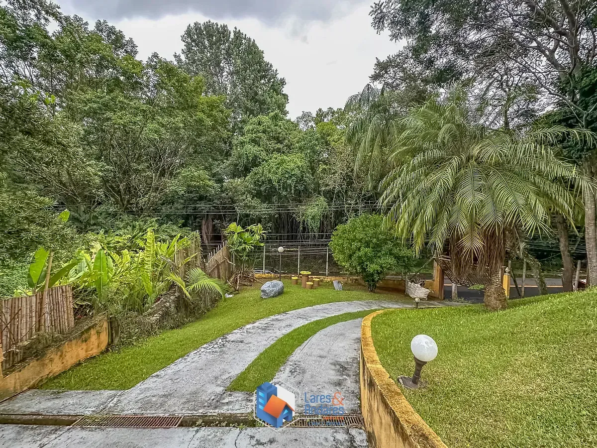 Imagem Casa no condomínio Chácara Vale do Rio Cotia para venda com 4 quartos, sendo 1 suíte, 336m²