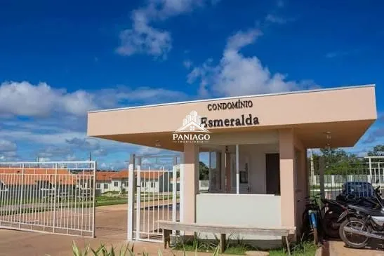Imagem Casa Reformada com 4 Quartos à Venda no Condomínio Esmeralda