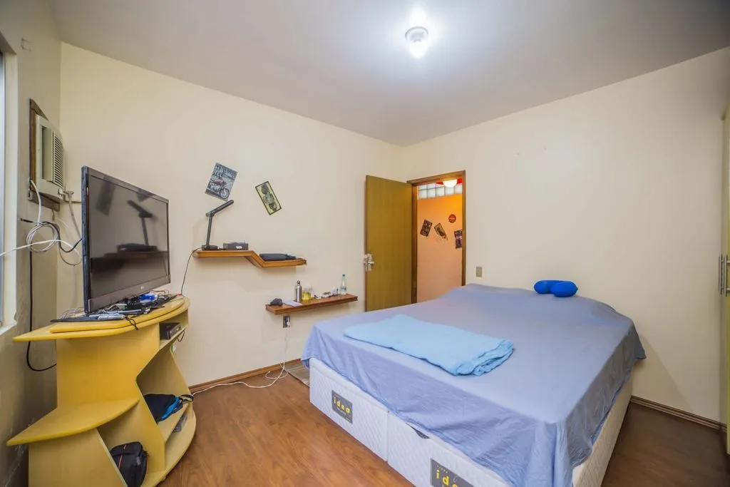 Imagem Casa de 4 dormitórios à venda no Bairro Santa Tereza - Porto Alegre