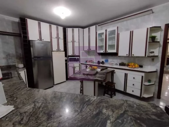 Imagem Casa Pitangueiras com piscina e churrasqueira!!!