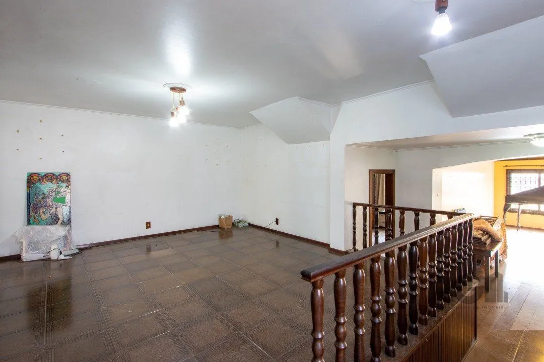 Imagem Casa para Venda - 72.6m², 4 dormitórios, sendo 1 suites, 6 vagas - Camaquã