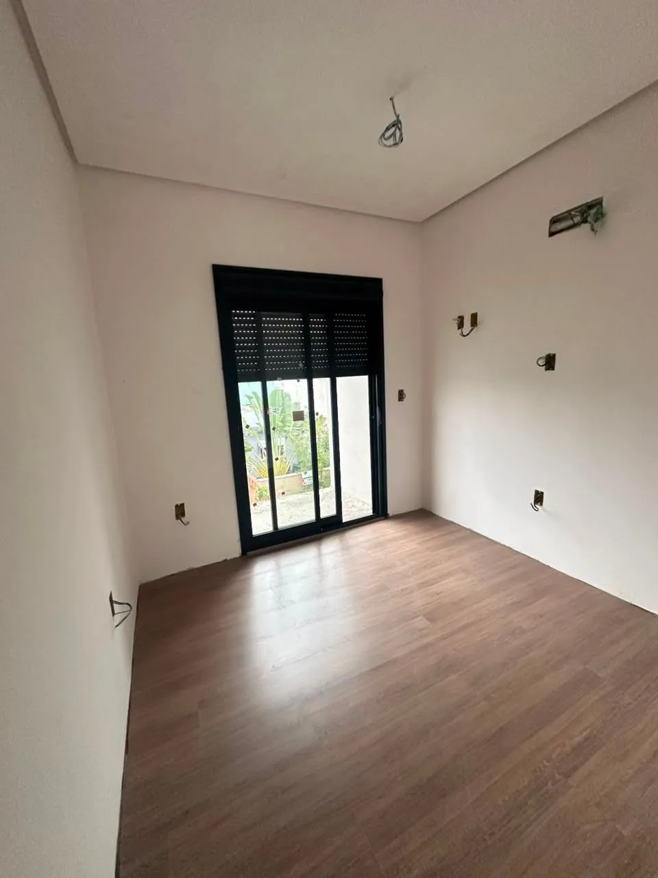 Imagem Casa Moderna com Piscina Privativa e 3 Quartos em Condomínio Fechado
