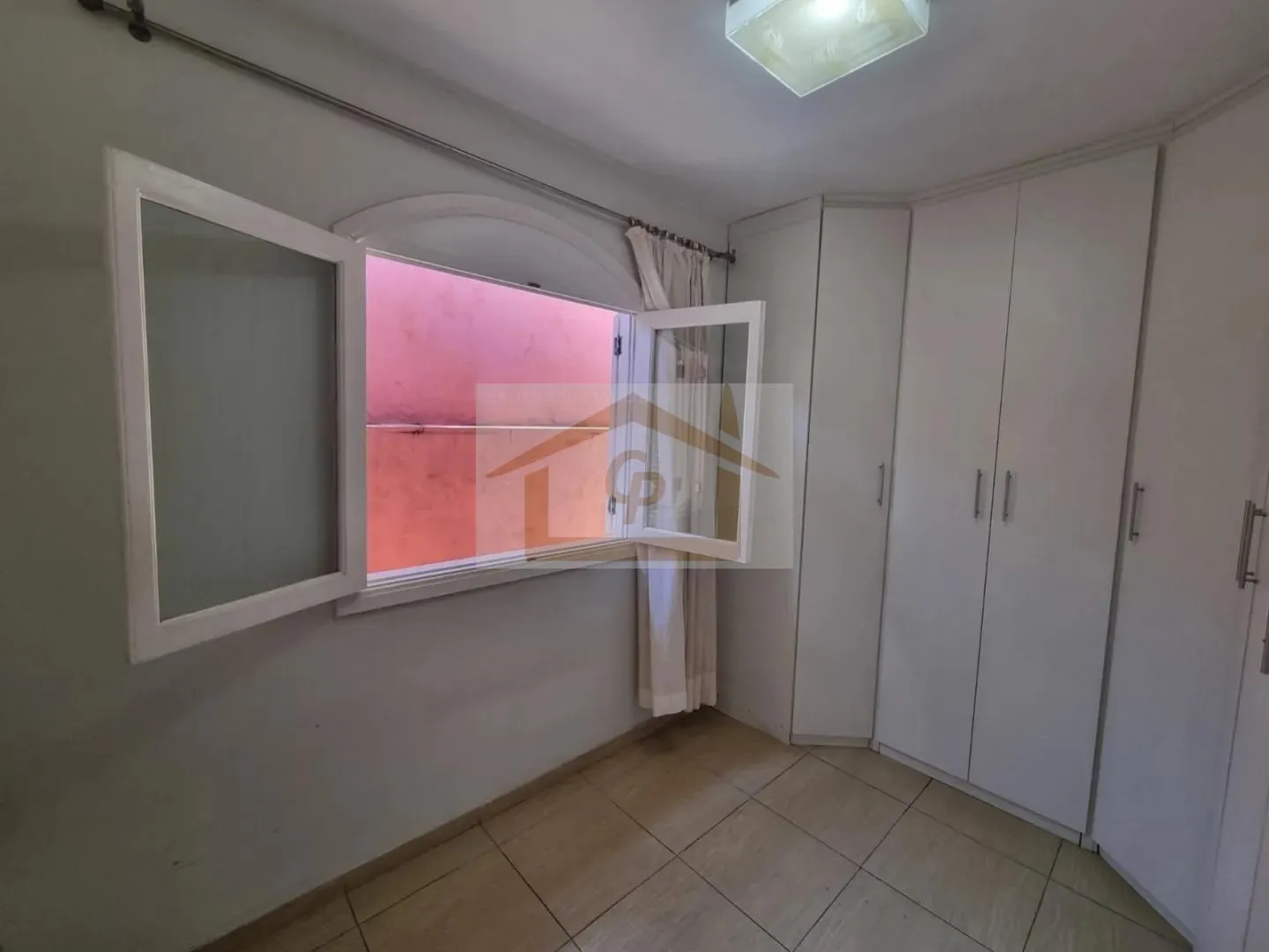 Imagem Casa Térrea Isolada com Amplo Quintal no Residencial Jardim das Flores - Granja Viana