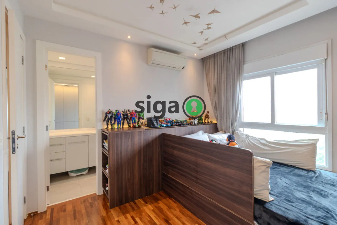 Imagem Apartamento à venda no Campo Belo - 219 m² - 3 suítes - 3 vagas - mobiliado - andar alto