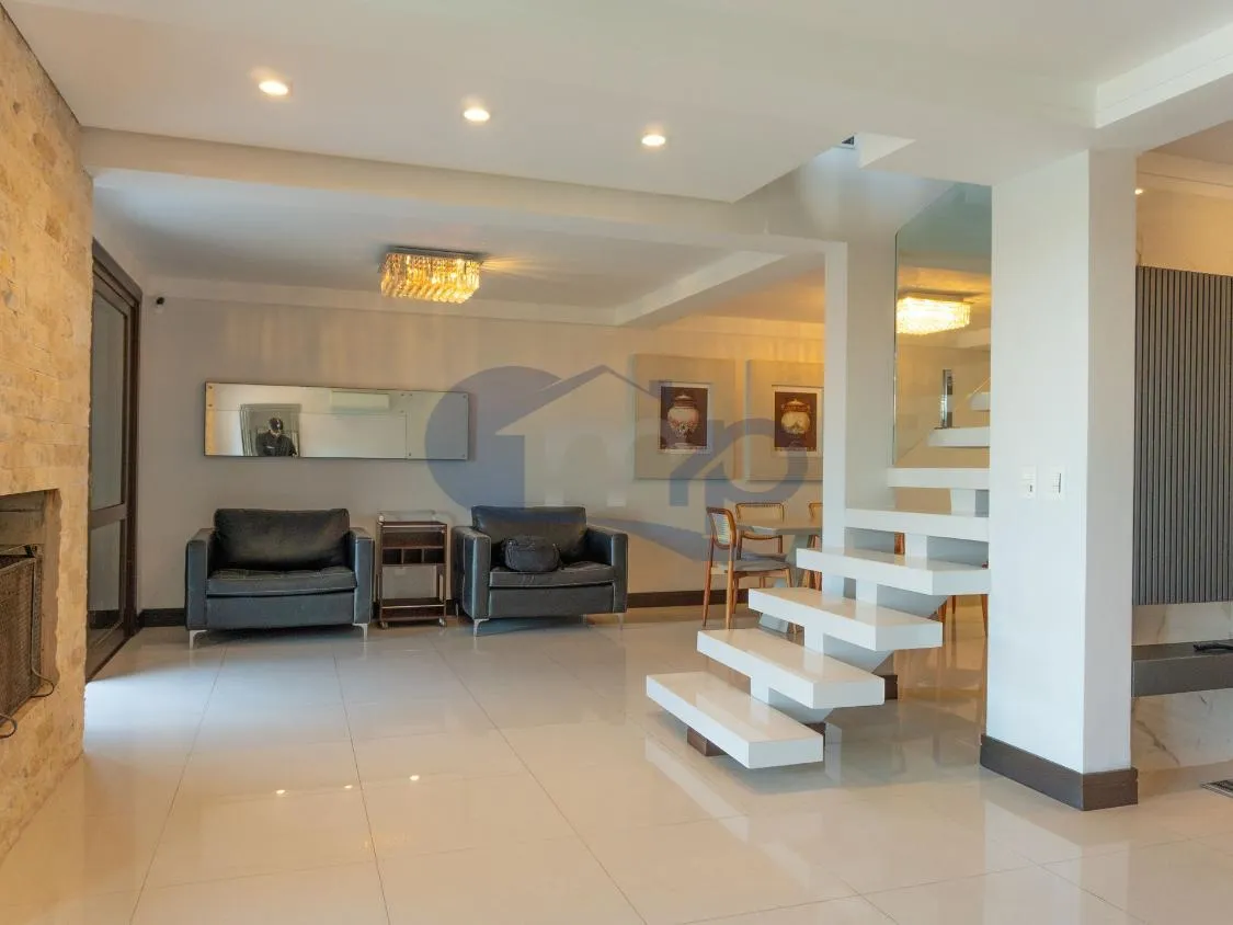 Imagem Casa de Alto Padrao com 4 Dormitorios, Piscina Aquecida e Espaço Gourmet no Centenario, em Torres/RS