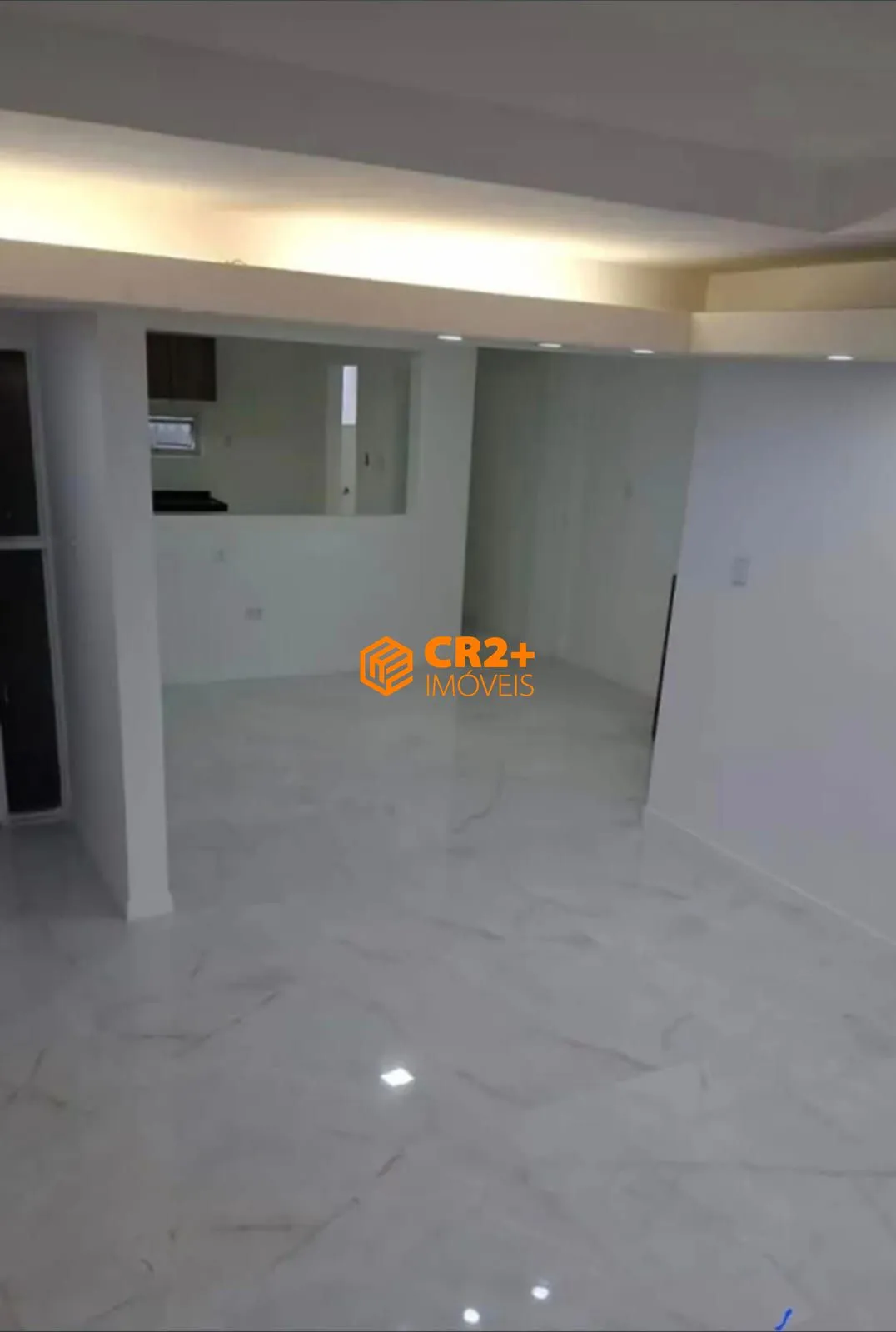 Imagem Vendo Cobertura Reformada nas Graças com 196m² e 2 Vagas - Oportunidade Única!