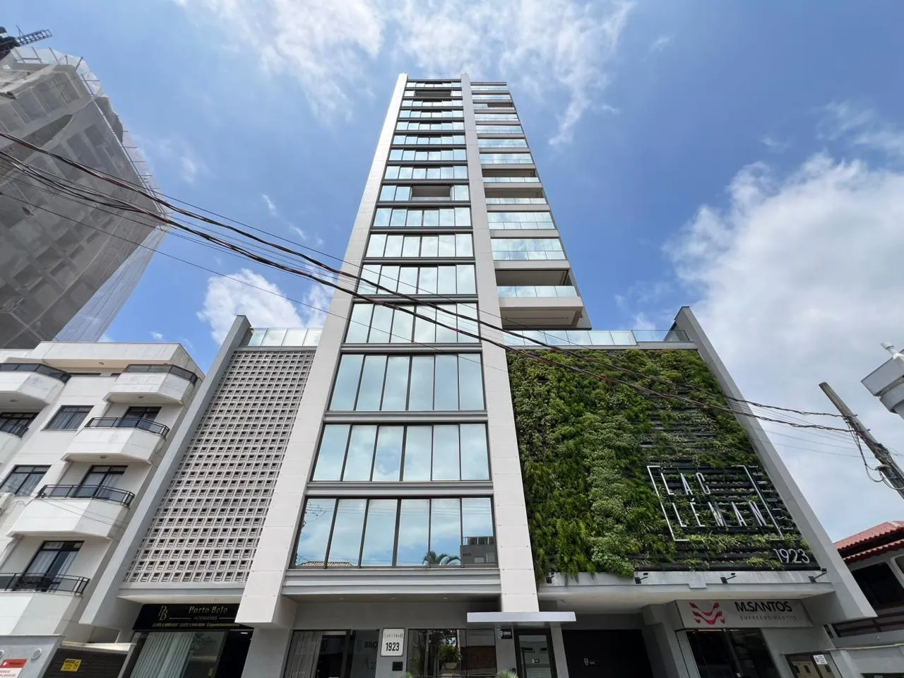Foto do imóvel Apartamento com vista para o mar à venda com 120m2 por R$ 4.300.000,00