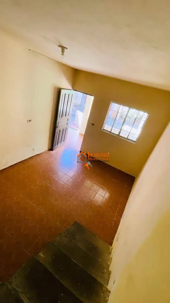 Imagem Sobrado com 3 dormitórios à venda por R$ 300.000,00 - Vila Nova União - Guarulhos/SP