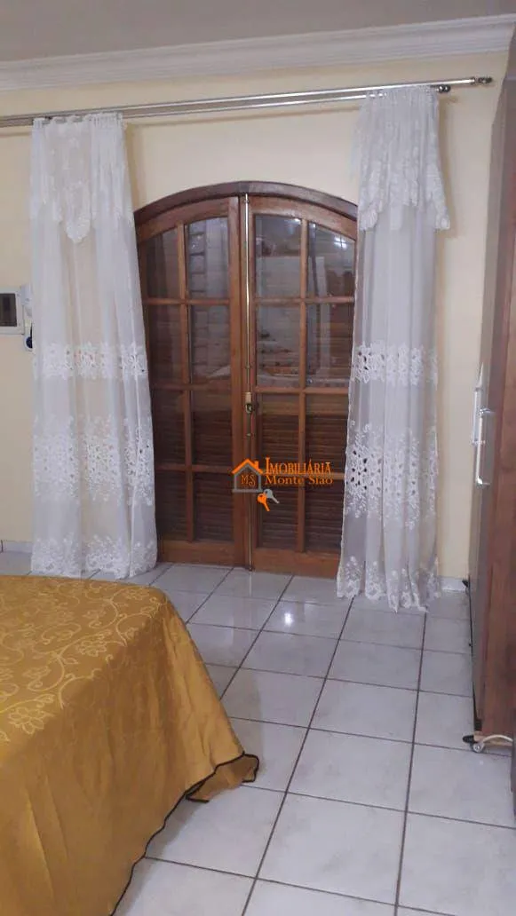 Imagem Sobrado com 3 dormitórios à venda por R$ 679.000,00 - Parque Flamengo - Guarulhos/SP