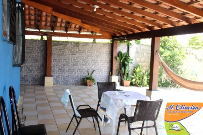 Imagem Casa com 02 dormitórios - 400 metros da praia.
