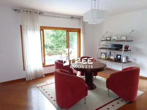 Imagem VENDA DE CASA NO CONDOMÍNIO NOVO HORIZONTE, EM ARUJÁ/SP, semi mobiliada com 3 quartos, suíte c/ hidro, piscina, churrasqueira e 4 vagas. CONSULTE-NOS