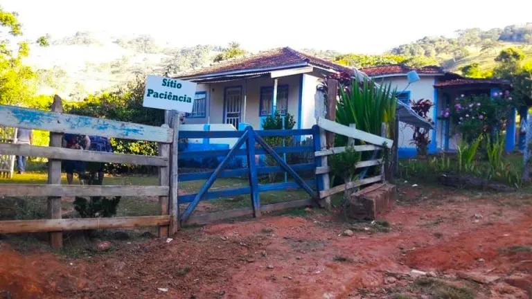 Chácara com 3 Quartos à Venda, 23.200 m² em Rio Lourenço Velho  - Delfim Moreira