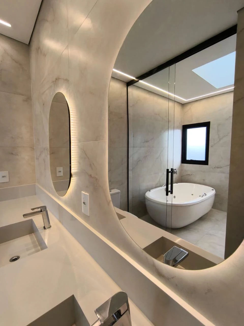 Foto do imóvel: Sobrado com 3 Quartos à Venda, 31.900 m² em Alameda Basiléia, nº 172. Nações, Valinhos - SP