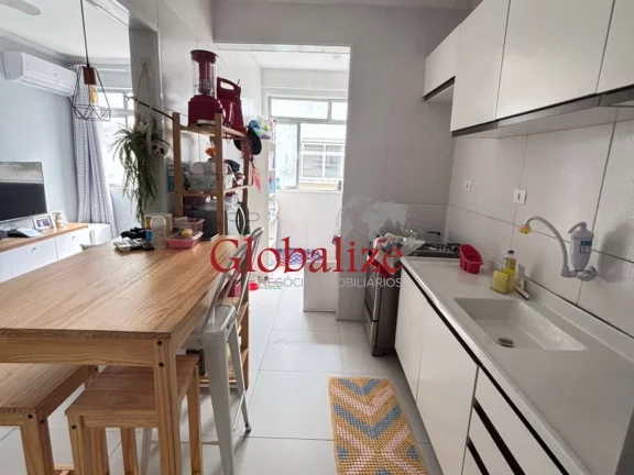 Imagem Apartamento à venda com 69m², 2 quartos, vaga demarcada por R$369.000,00 no Marapé em Santos