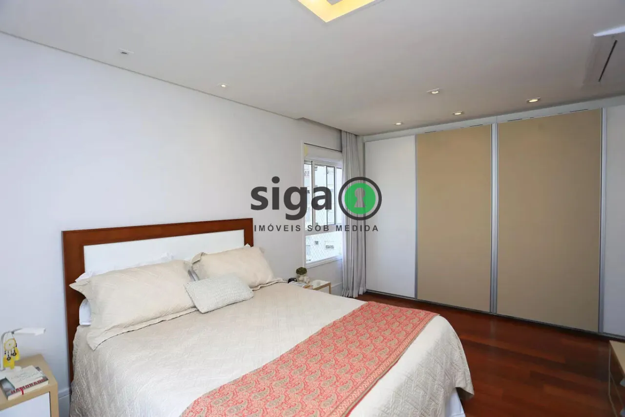 Imagem Apartamento de 223 metros com 3 quartos e 4 vagas