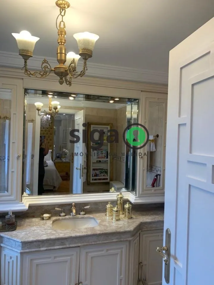 Imagem VENDE no Morumbi, na Vila Suzana, Apartamento de 3 suítes, 3 Vagas e Depósito