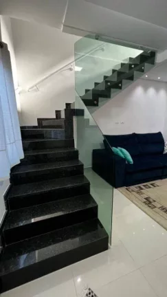 Imagem Sobrado com 3 dormitórios à venda, 84 m² por R$ 468.000,00 - Caiçara - Praia Grande/SP
