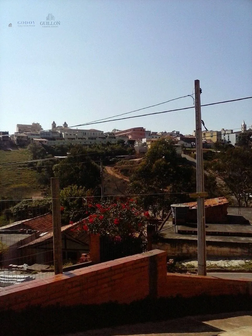 Imagem Casa com Grande Terreno e Potencial de Investimento