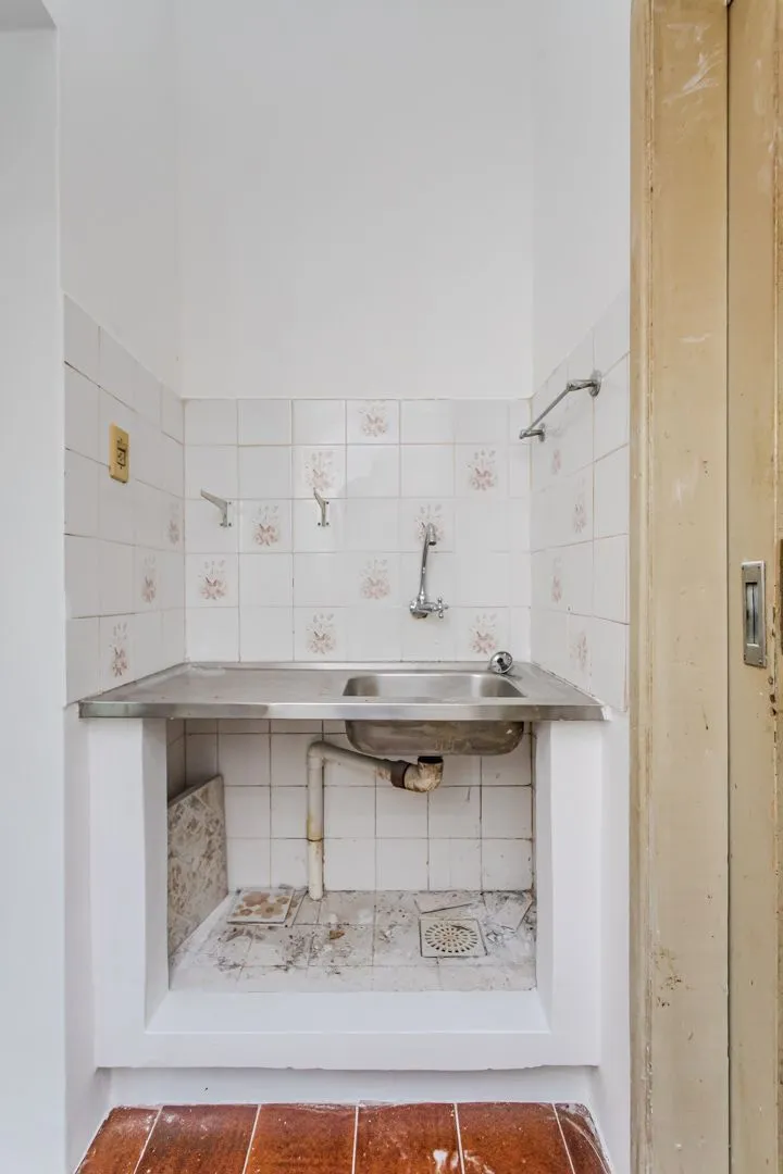 Imagem Apartamento no Menino Deus de 1 dormitório DESOCUPADO