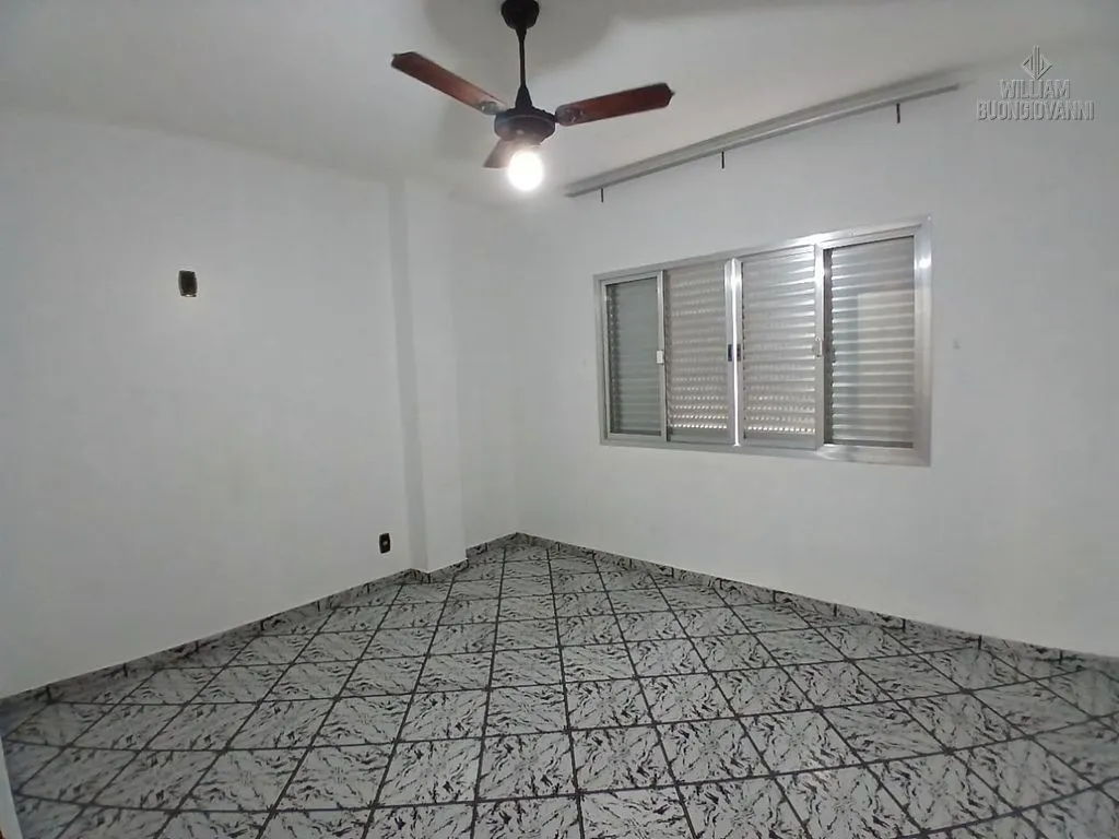 Imagem 1 Dormitório Grande c/ Vaga - 60m² - Frente Rua - R$ 300 mil