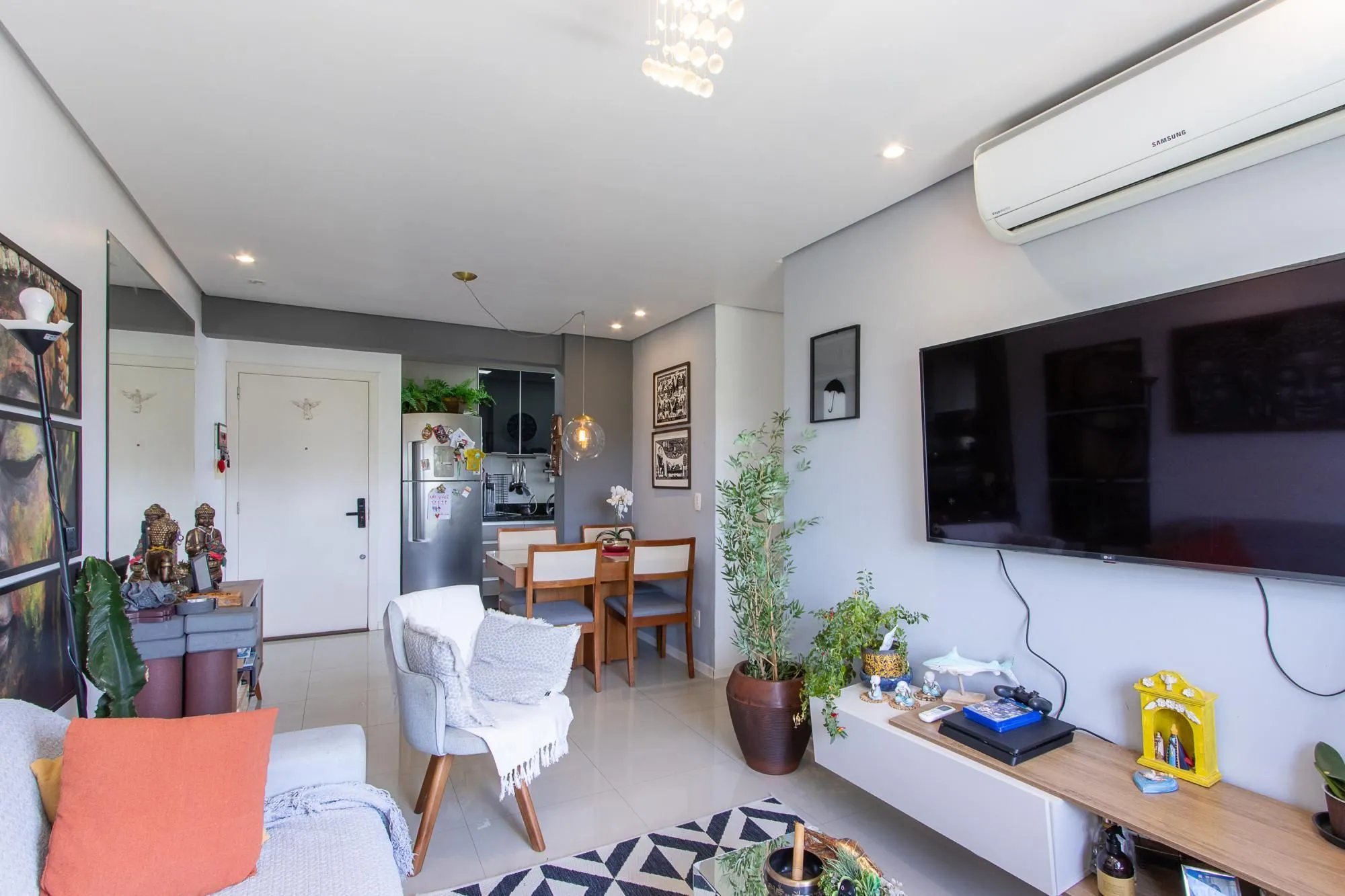 Imagem Apartamento MOBILIADO à venda - 2 dormitórios, suíte - Vista perene