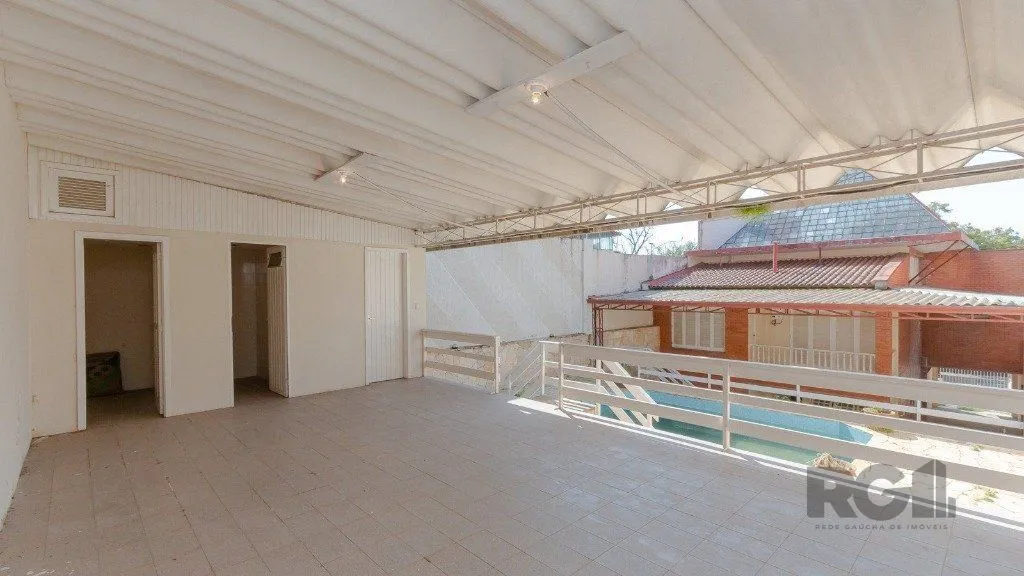Imagem Casa com 4 dormitórios, 4 vagas no bairro Vila Jardim
