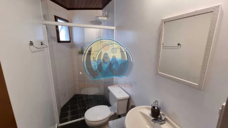 Imagem Imperdível Casa à Venda em Ubatuba-SP, Bairro Praia Grande, 3 Quartos, 1 Suíte, 4 Vagas de Garagem, 190m² de Área