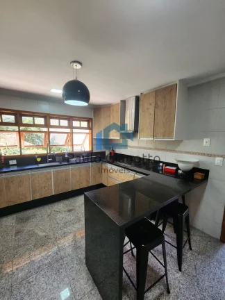 Imagem Casa Exclusiva em Cond na Granja Viana – Privacidade e Sofisticação!