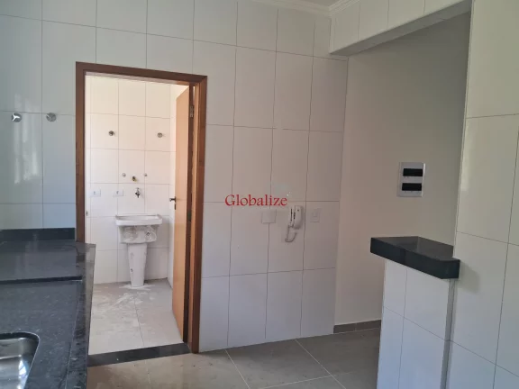 Imagem Belo sobrado em Vilagio no bairro do Marapé com 2 suítes, garagem privativa a venda por R$ 695.000,00